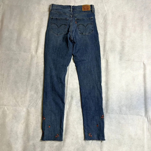 Levis 311 Shaping Skinny Embroidered High Rise Jeans Size 26‎ - Picture 2 of 10